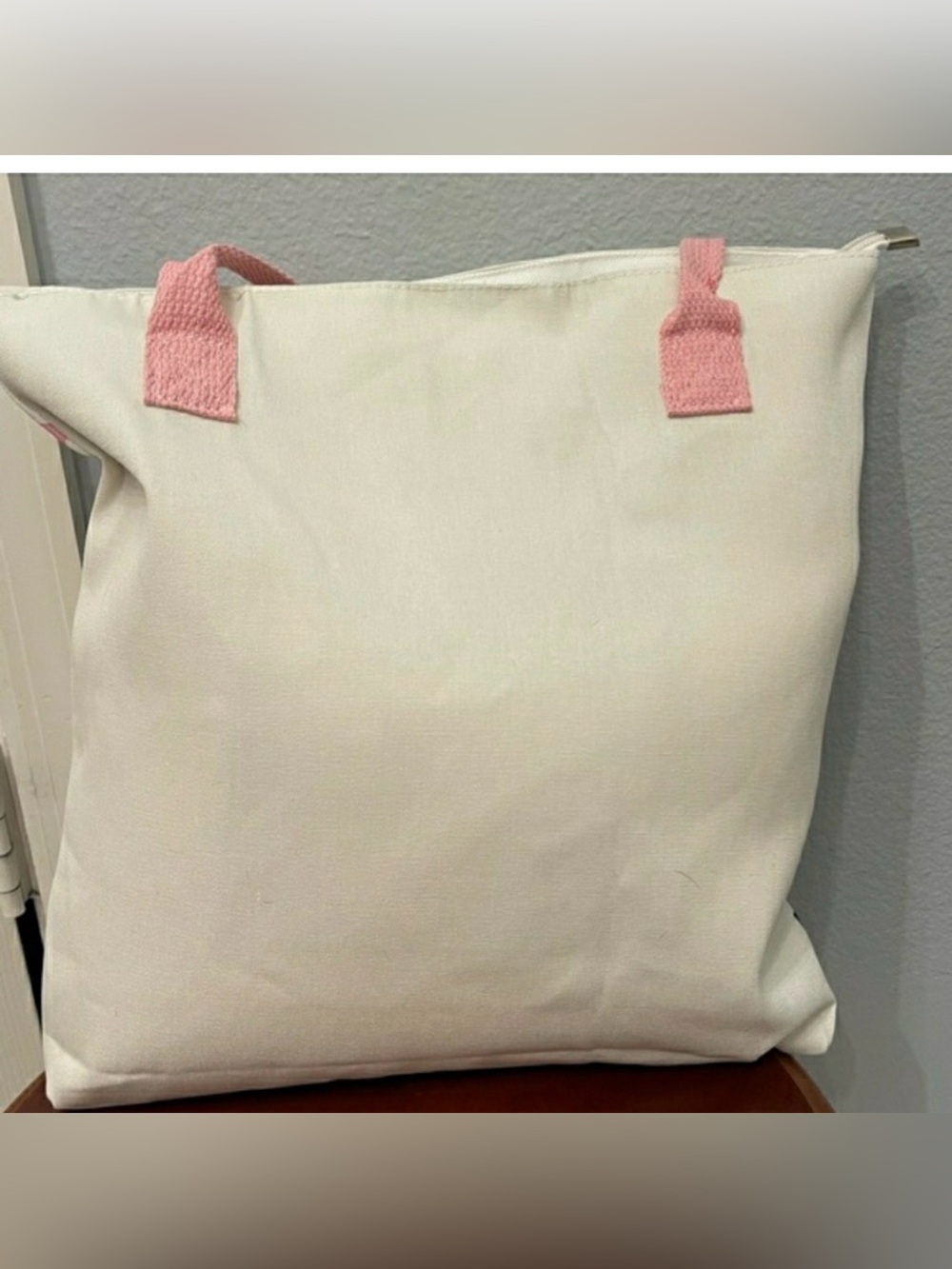 Hello Kitty Large Canvas Tote Bag Hi I'm Hello Kitty' Zip Closure Pink Cream NWT - Picture 3 of 6